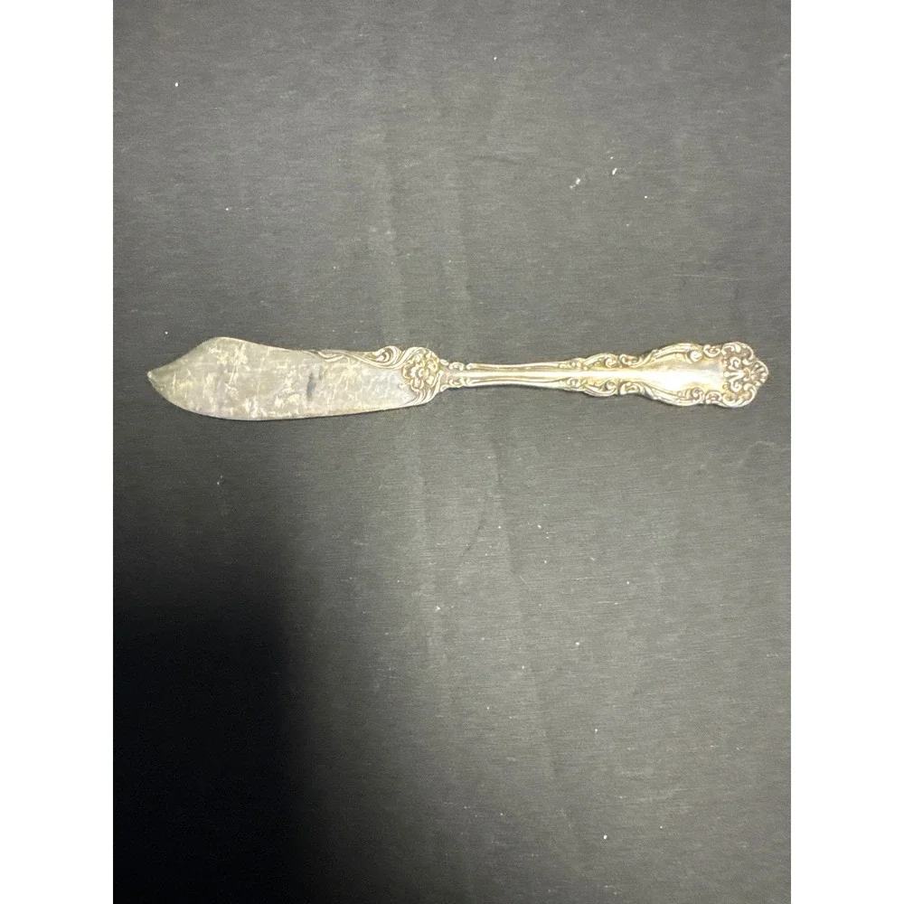 Vintage Rogers & AA Silver Plate Butter Spreader Ornate Floral Scroll 6.25in
